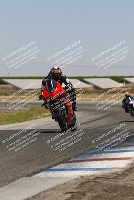 media/Jun-15-2025-Lets Ride (Sun) [[cf46f230ea]]/B Group/1220pm (Wheelie Bump)/